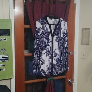 Awesome INC Tunic style blouse